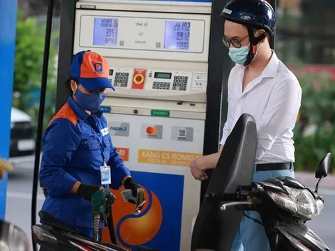 Dự báo giá xăng dầu trong nước sắp tăng mạnh