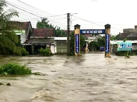 Phú Yên sẵn sàng sơ tán, di dời người dân ở vùng bị chia cắt do mưa lũ