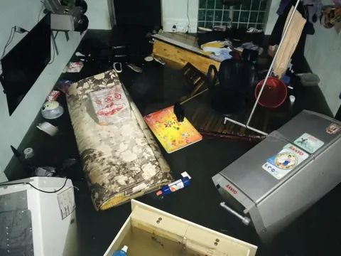 Đà Nẵng: Cắt điện diện rộng giữa đêm mưa lũ để bảo đảm an toàn cho người dân