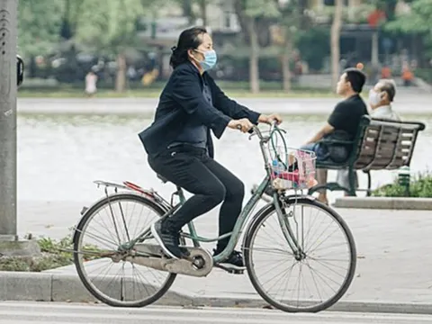 Ngày 17/10: Bão số 6 mạnh thêm, không khí lạnh tăng cường trên đất liền