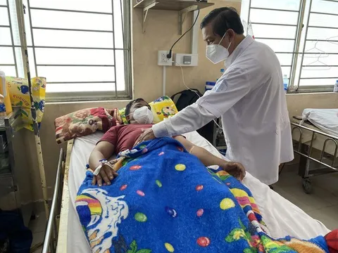 TPHCM: Bệnh viện phải kích hoạt báo động đỏ với ca sốt xuất huyết nặng