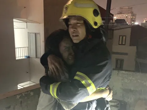 Hà Nội: Cháy chung cư mini, 11 người được giải cứu