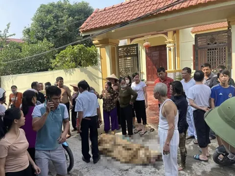 3 cô con gái mang xăng đến đốt nhà mẹ đẻ, 4 người bị thương