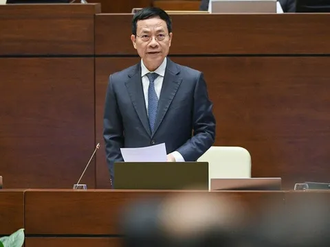 "Mỗi người Việt Nam có 4 tài khoản MXH, ngăn chặn tin xấu độc thực sự khó khăn"