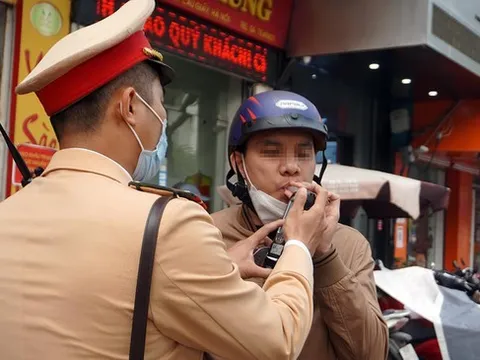 CSGT xử lý 1200 trường hợp vi phạm nồng đồ cồn ngay ngày đầu nghỉ Tết dương lịch