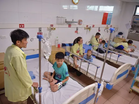 Hà Nội: Gia tăng trẻ nhập viện do vi rút hợp bào hô hấp
