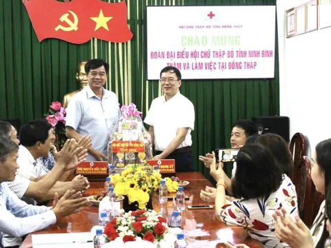Giao lưu học hỏi kinh nghiệm công tác Hội và phong trào Chữ thập đỏ giữa Đồng Tháp và Ninh Bình