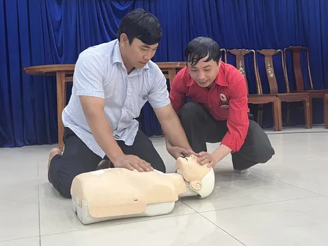 Hội Chữ thập đỏ tỉnh Bình Dương tập huấn sơ cấp cứu cho cán bộ, nhân viên Công ty cổ phần CIC39