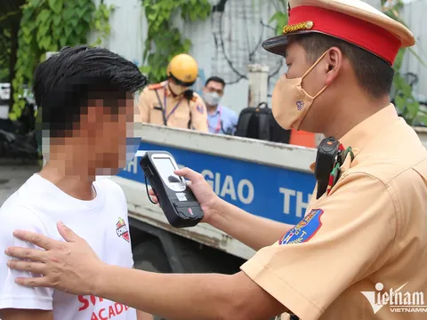 Thủ tướng: Nghiêm cấm việc can thiệp, 'xuê xoa', bỏ qua vi phạm giao thông