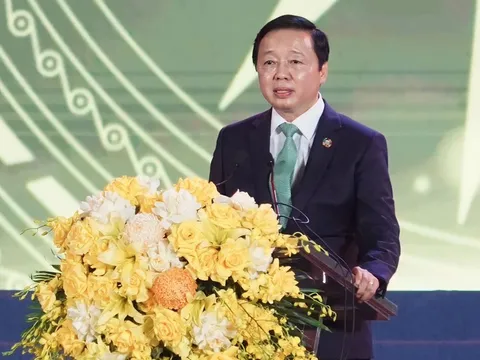 Lung linh sắc màu văn hóa đêm khai hội Đền Hùng