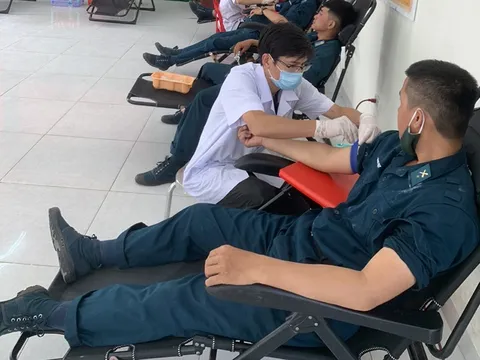 Khánh Hoà: Hơn 200 cán bộ, chiến sĩ Trung đoàn 274 tham gia hiến máu tình nguyện