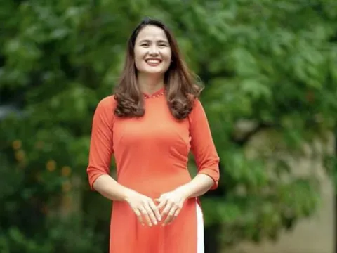 Cô giáo dạy bơi miễn phí và truyền cảm hứng cho các giáo viên tương lai