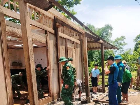 Thanh Hóa: Trợ giúp 3 gia đình ở Mường Lát khắc phục thiệt hại về nhà ở