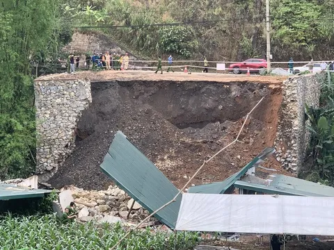 Cao Bằng: Sạt lở kè đá lúc rạng sáng khiến 3 mẹ con không qua khỏi