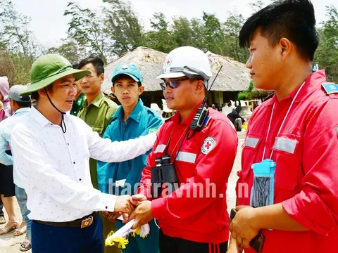 Trà Vinh: Cứu hộ thành công trường hợp đuối nước tại biển Ba Động