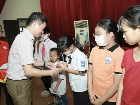 Huyện Ứng Hòa "chung sức xây dựng cộng đồng nhân ái"