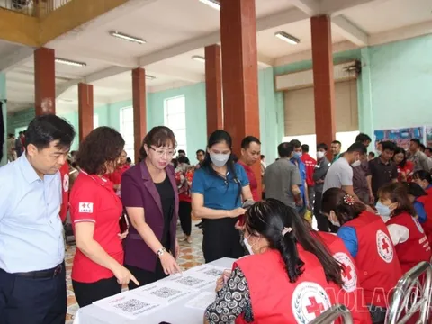 Lào Cai: Hơn 400 cán bộ, công nhân đăng ký tham gia hiến máu tại Ngày hội hiến máu Khu công nghiệp Tằng Loỏng