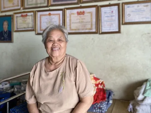 Cụ bà lập chốt cứu người suốt 45 năm: "Bị nói là bao đồng nhưng tôi không quan tâm"
