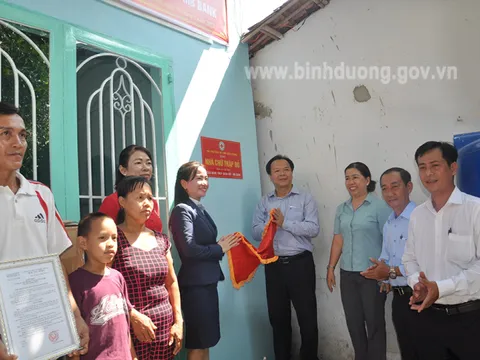 Bình Dương: Bàn giao nhà Chữ thập đỏ cho người dân khó khăn về nhà ở