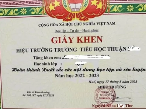 Khoe bằng khen, bảng điểm của con lên mạng xã hội là làm lộ dữ liệu trẻ em