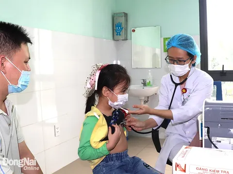 Đồng Nai: Khám bệnh miễn phí, tặng quà cho hơn 700 trẻ em