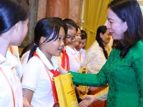 Hoàn thiện các chủ trương, chính sách trong chăm sóc, giáo dục và bảo vệ trẻ em