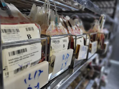 Bệnh viện Chợ Rẫy chuyển hơn 4.000 đơn vị máu hỗ trợ miền Tây