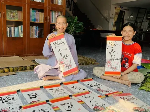 Nhà sư đam mê viết về lòng nhân ái và người thầy thuốc