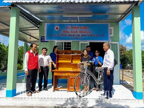 Sóc Trăng: Hội Chữ thập đỏ huyện Kế Sách bàn giao 2 căn nhà chữ thập đỏ