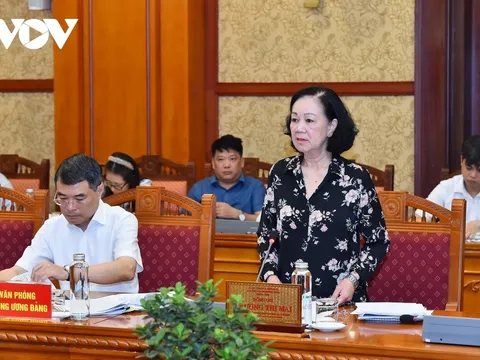 Đảm bảo đường lối, quan điểm của Đảng trong thực hiện nhiệm vụ chính trị