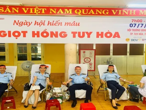 Cục QLTT Phú Yên tham gia ngày Hội hiến máu với chủ đề "Giọt hồng Tuy Hòa"
