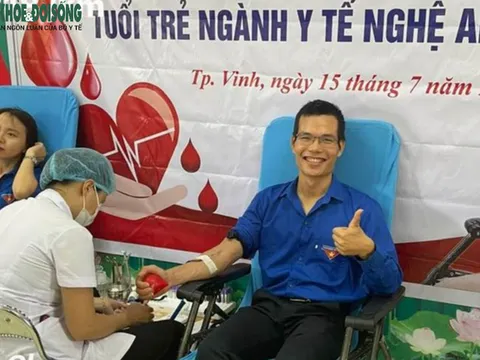 Hàng trăm đoàn viên ngành y tế Nghệ An hiến máu cứu người bệnh