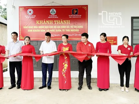 Thái Nguyên: Bàn giao nhà nhân đạo tặng gia đình khó khăn