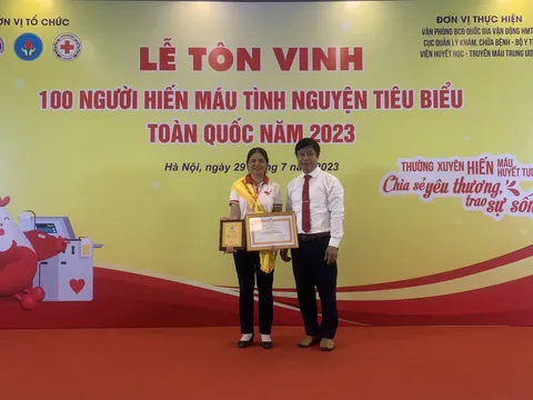 Người phụ nữ sẵn sàng chia sẻ yêu thương trao đời sự sống