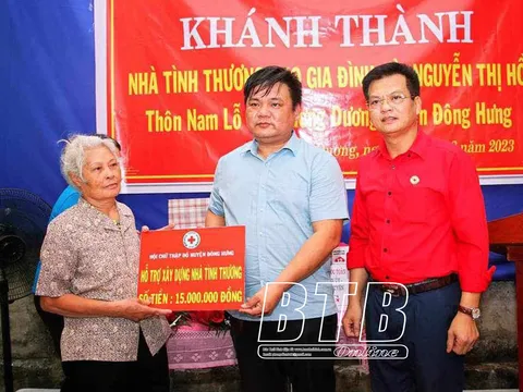 Khánh thành và bàn giao nhà tình thương cho hộ nghèo