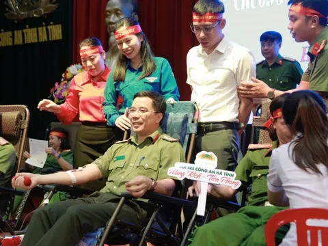 Hơn 200 cán bộ, Công an Hà Tĩnh tham gia hiến máu tình nguyện