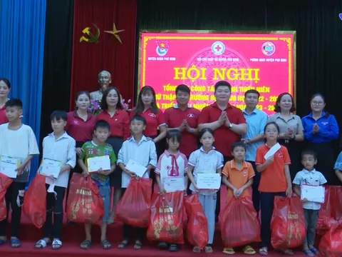 Thái Nguyên: Trên 2,3 tỷ đồng giúp đỡ học sinh khó khăn