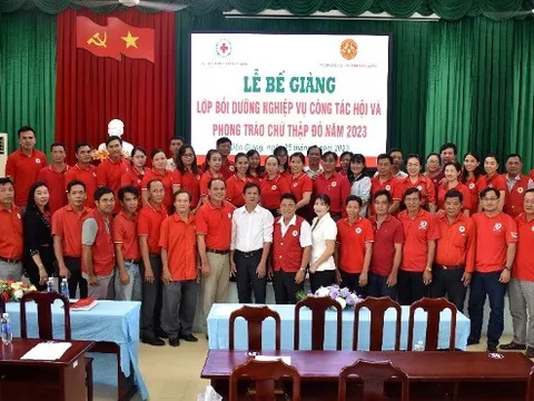 Kiên Giang: Bế giảng lớp bồi dưỡng nghiệp vụ cho cán bộ Hội cơ sở năm 2023