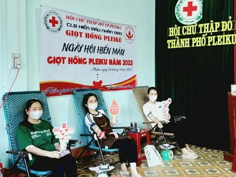 Ngày hội hiến máu tình nguyện “Giọt hồng Pleiku” thu về 113 đơn vị máu