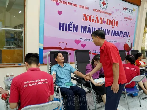 Hội chữ thập đỏ tỉnh Hà Nam tổ chức ngày hội hiến máu tình nguyện