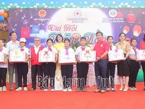 Hội Chữ thập đỏ tỉnh Nam Định tổ chức chương trình “Vui hội trăng rằm” năm 2023