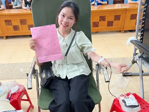 Bác sĩ người Tày nhiều lần hiến máu tình nguyện