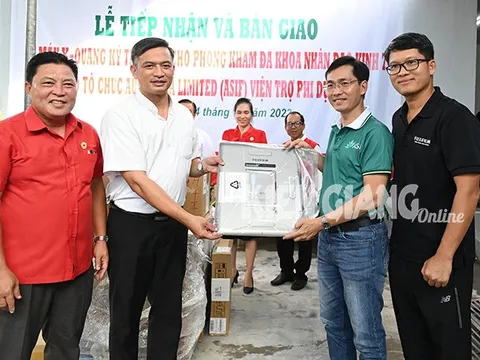 Kiên Giang: Tiếp nhận máy X-quang kỹ thuật số hiện đại