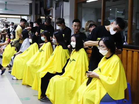 Ngày hội hiến tóc “Trạm tóc ước mơ” cho bệnh nhi ung thư