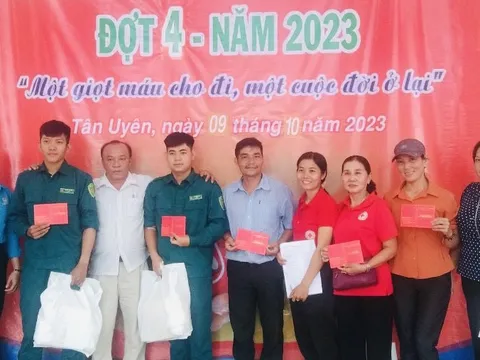 Bình Dương: TP Tân Uyên hơn 300 người tham gia ngày hội hiến máu tình nguyện
