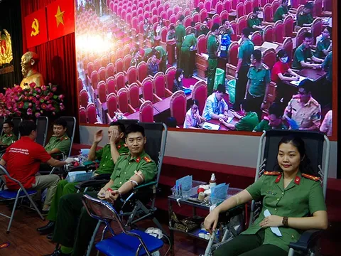 Chương trình hiến máu tình nguyện với chủ đề “Kết nối dòng máu Việt”