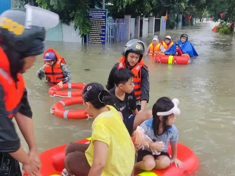 Thiệt hại do mưa lũ ở miền Trung: Hơn 1.500 ngôi nhà bị ngập, gần 4.000 người phải sơ tán