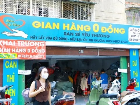 Gian hàng 0 đồng, nơi san sẻ niềm vui cho lao động nghèo