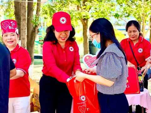 Bình Thuận: Hơn 600 người nghèo, hoàn cảnh khó khăn huyện Tánh Linh vui đón “Tết Nhân ái”