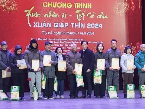 Hà Nội: Quận Tây Hồ tổ chức ngày hội “Xuân nhân ái, Tết sẻ chia”